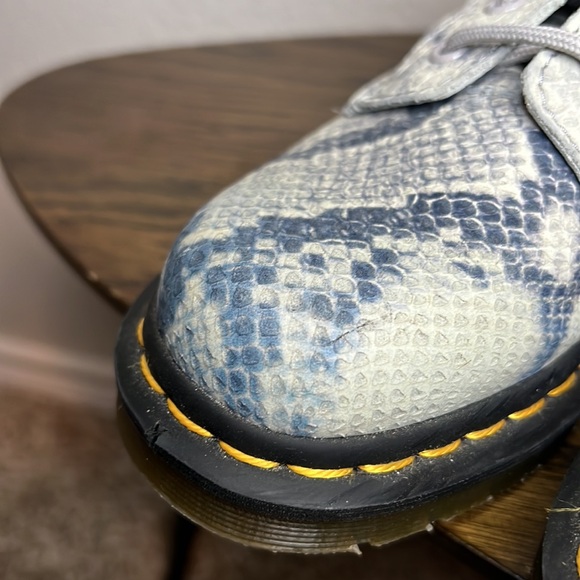 Dr. Martens 1460 Pascal Snake boot, size 6. - Picture 13 of 14